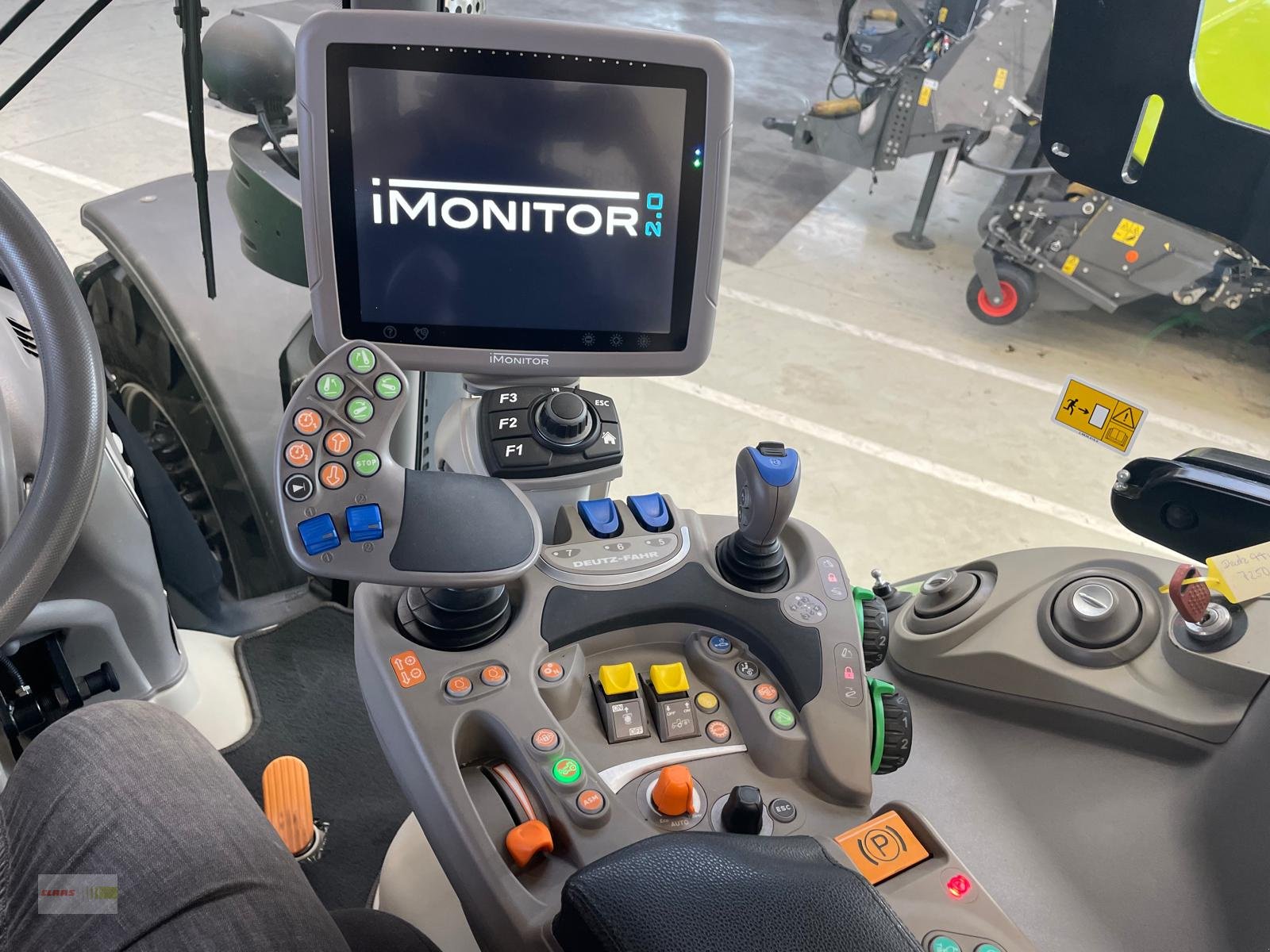 Traktor typu Deutz-Fahr Agrotron 7250 TTV Warrior PREISREDUZIERT, Gebrauchtmaschine v Langenau (Obrázek 19)