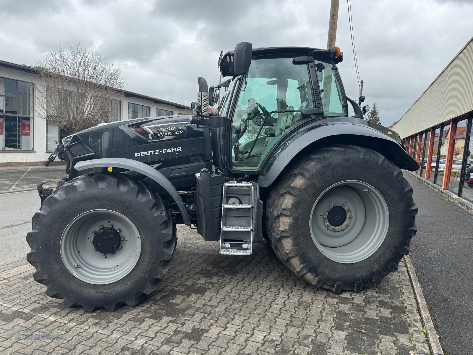 Traktor typu Deutz-Fahr Agrotron 7250  TTV, WARRIOR, stufenlos, sehr schöner Traktor "Schnäppchen", Gebrauchtmaschine w Buchdorf (Zdjęcie 5)