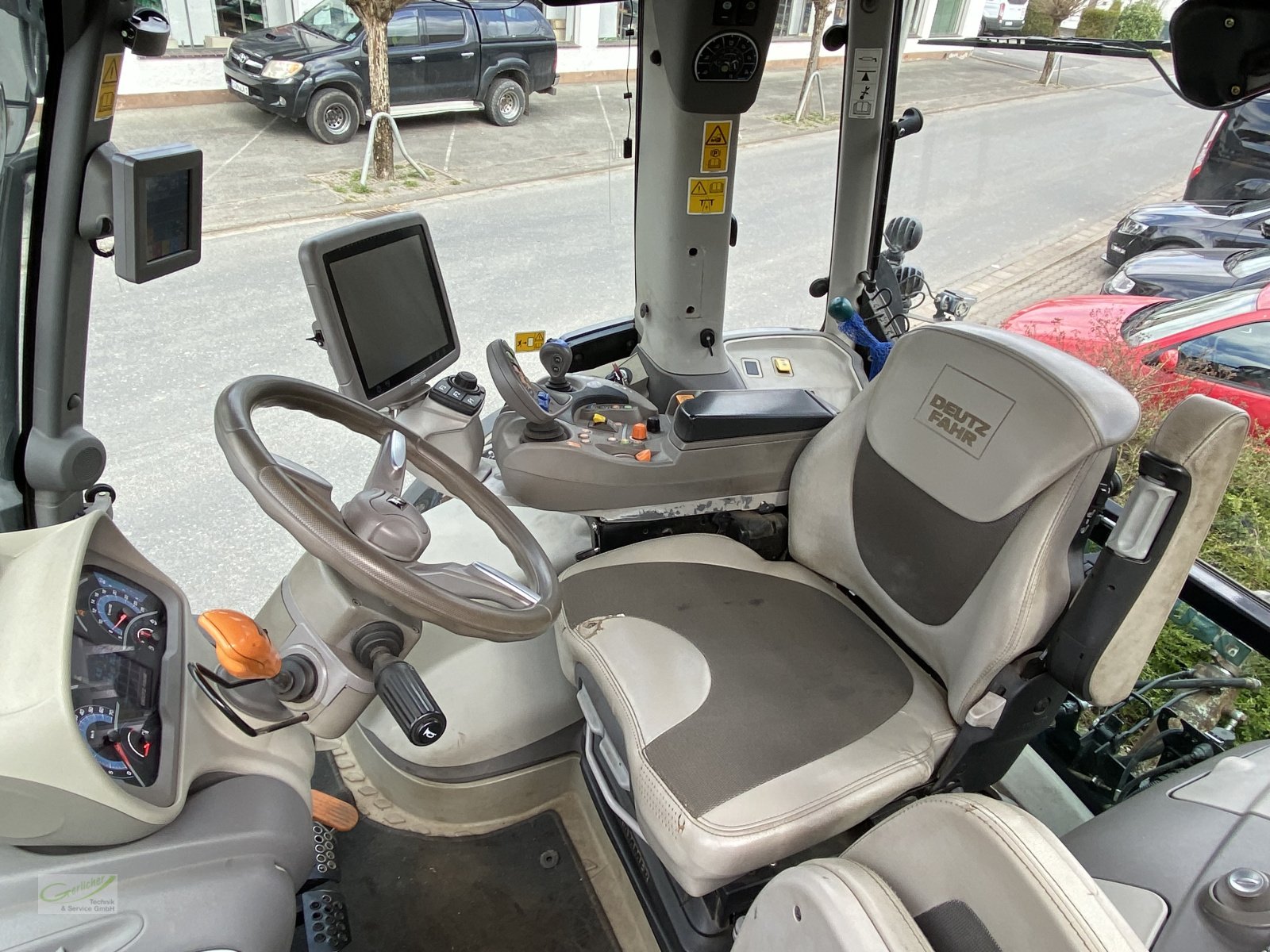 Traktor типа Deutz-Fahr Agrotron 7250 TTV Warrior, Gebrauchtmaschine в Neustadt (Фотография 6)