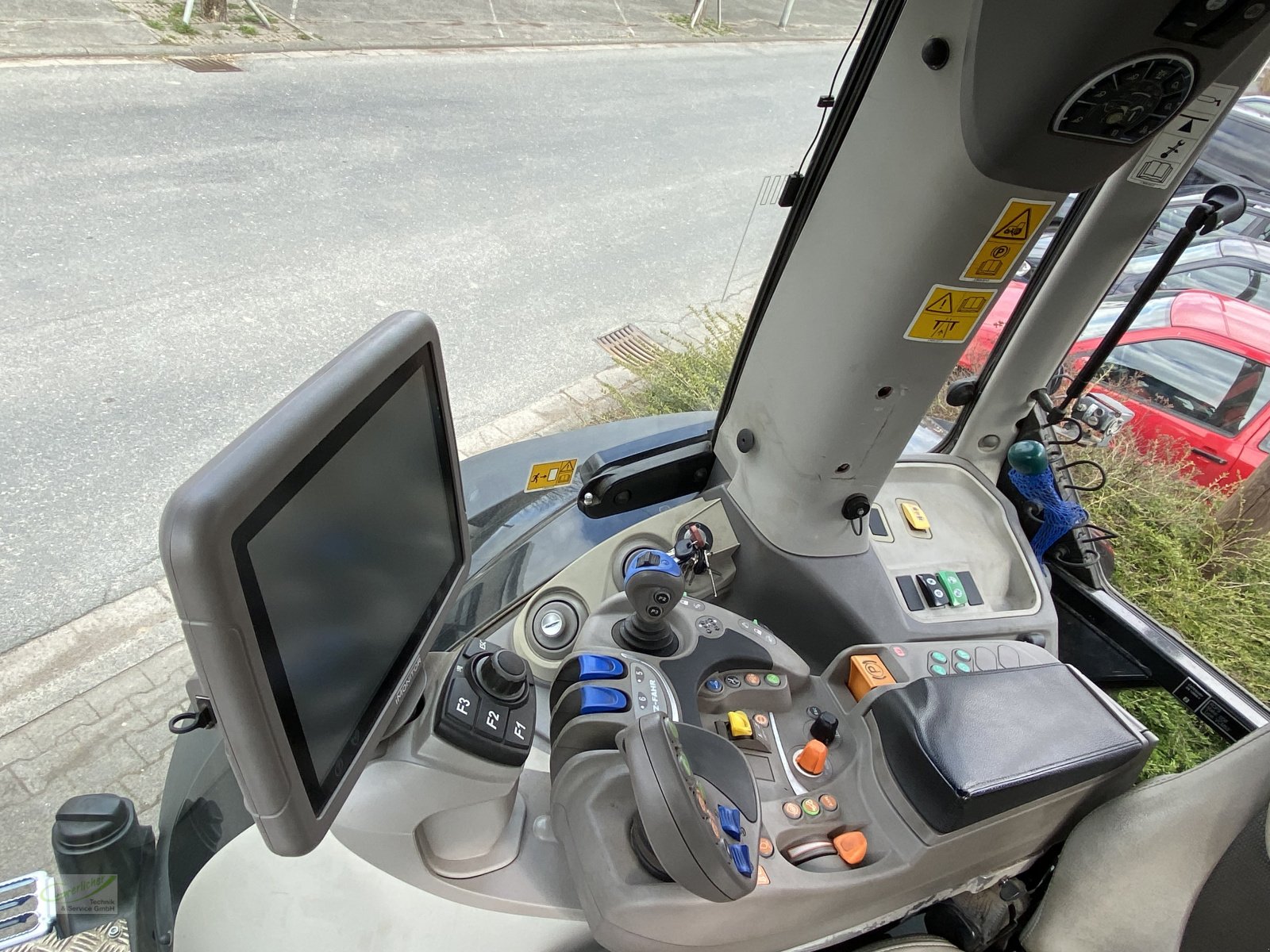 Traktor типа Deutz-Fahr Agrotron 7250 TTV Warrior, Gebrauchtmaschine в Neustadt (Фотография 7)