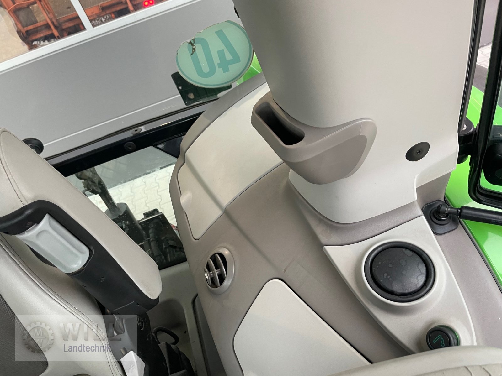 Traktor of the type Deutz-Fahr Agrotron 7250 TTV Warrior, Gebrauchtmaschine in Rudendorf (Picture 11)