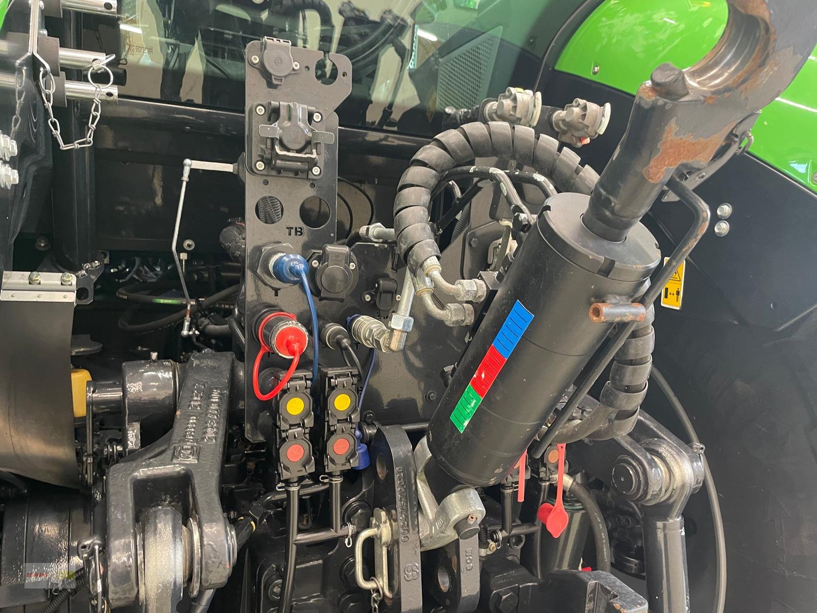 Traktor des Typs Deutz-Fahr Agrotron 7250 TTV Warrior, Gebrauchtmaschine in Langenau (Bild 28)