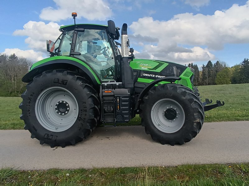 Traktor от тип Deutz-Fahr Agrotron 7250 TTV Warrior, Gebrauchtmaschine в Wangen (Снимка 1)