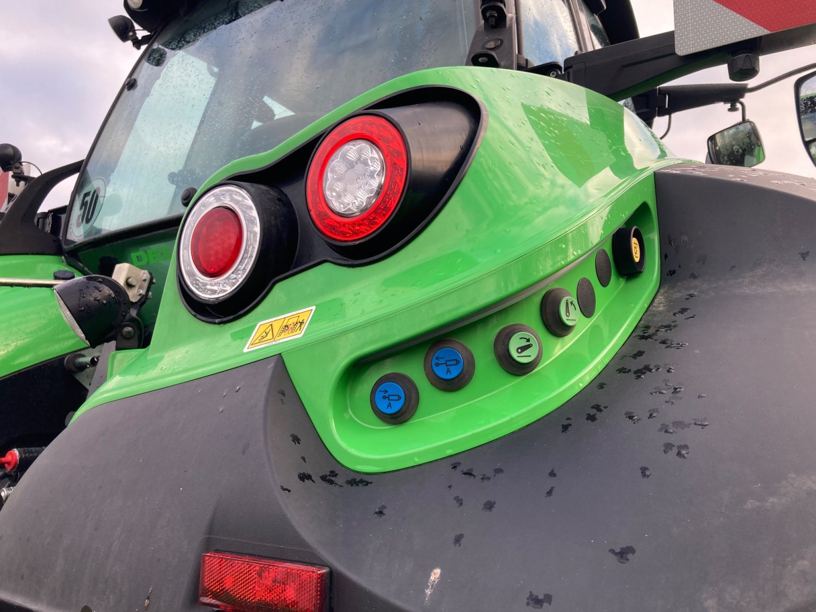 Traktor des Typs Deutz-Fahr Agrotron 7250 TTV, Gebrauchtmaschine in Jüterbog (Bild 4)