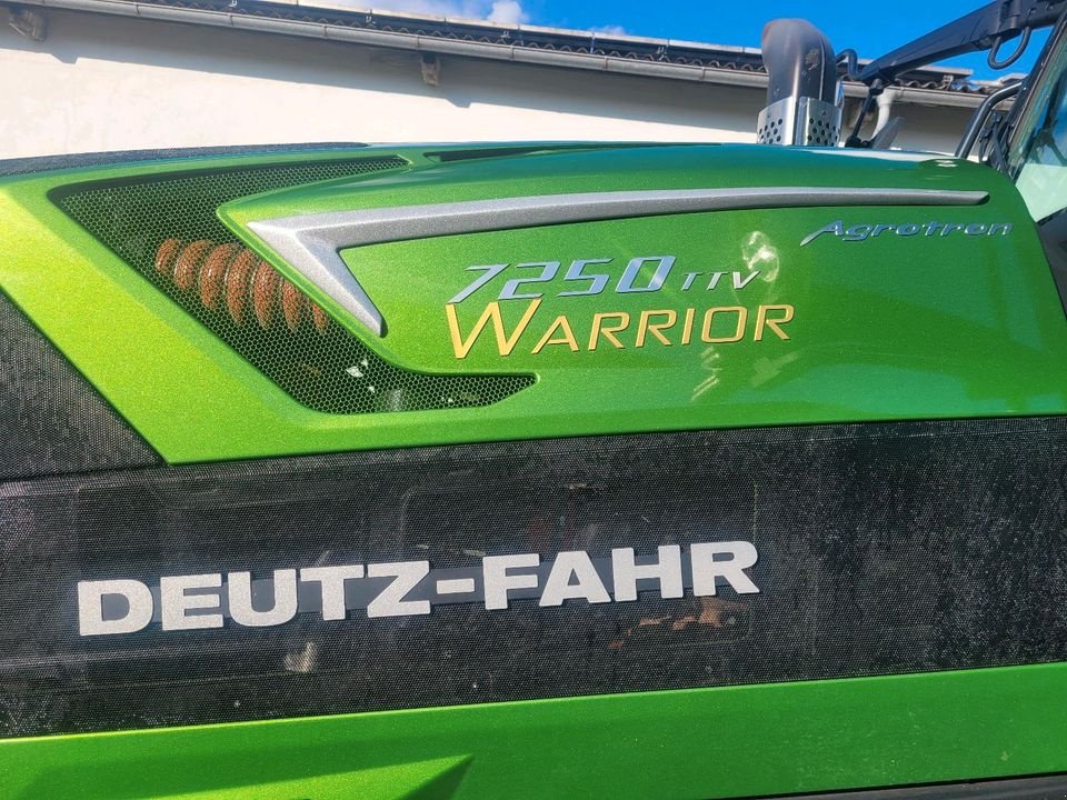 Traktor типа Deutz-Fahr Agrotron 7250 TTV, Gebrauchtmaschine в Goldburghausen (Фотография 8)