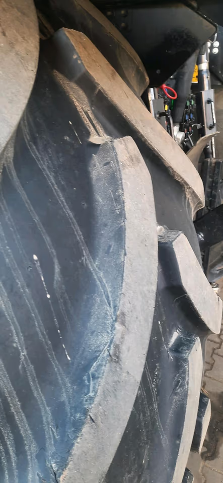 Traktor типа Deutz-Fahr Agrotron 7250 TTV, Gebrauchtmaschine в Goldburghausen (Фотография 4)