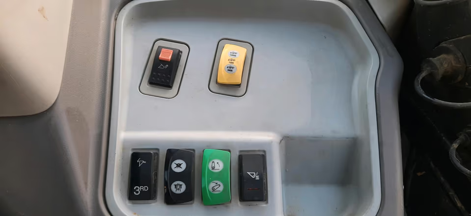 Traktor типа Deutz-Fahr Agrotron 7250 TTV, Gebrauchtmaschine в Goldburghausen (Фотография 6)