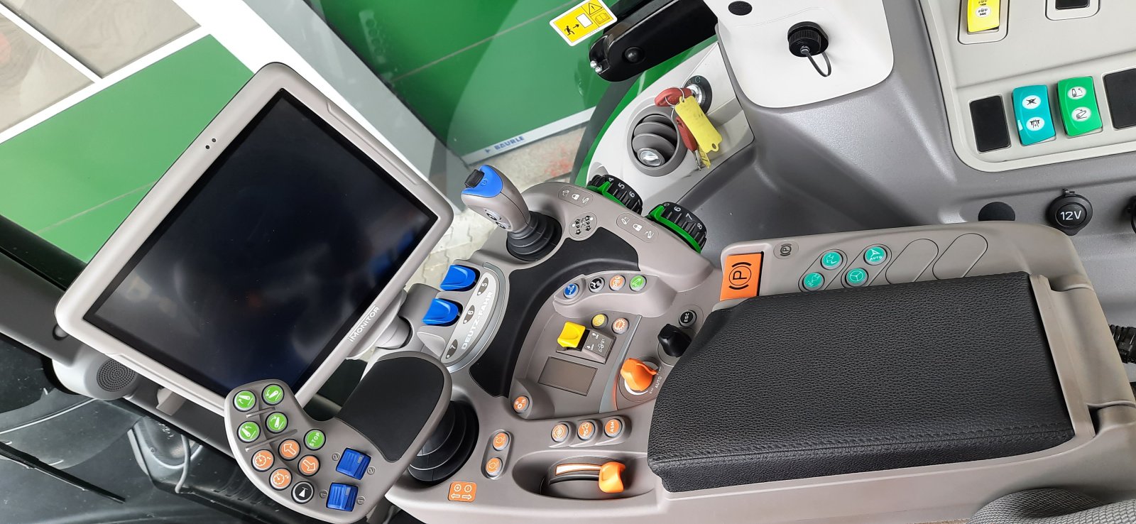 Traktor typu Deutz-Fahr Agrotron 7250 TTV, Gebrauchtmaschine v Goldburghausen (Obrázek 5)