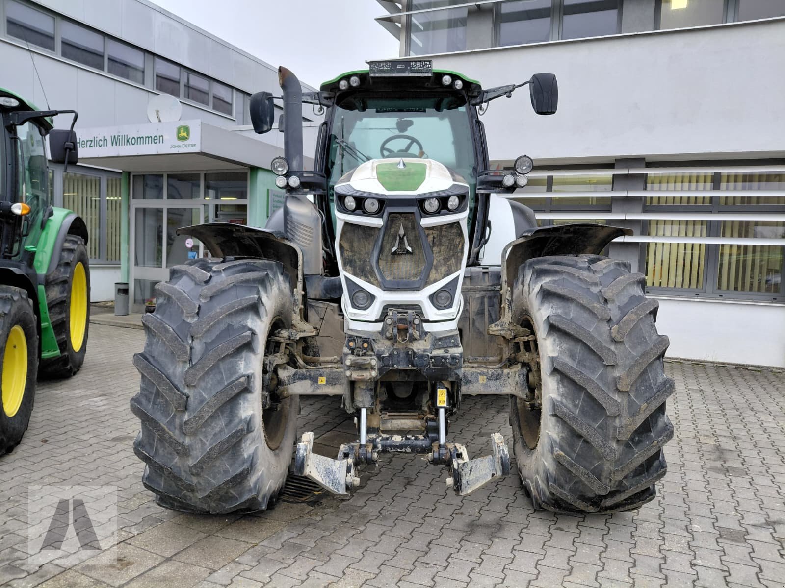 Traktor типа Deutz-Fahr Agrotron 7250 TTV, Gebrauchtmaschine в Regensburg (Фотография 4)