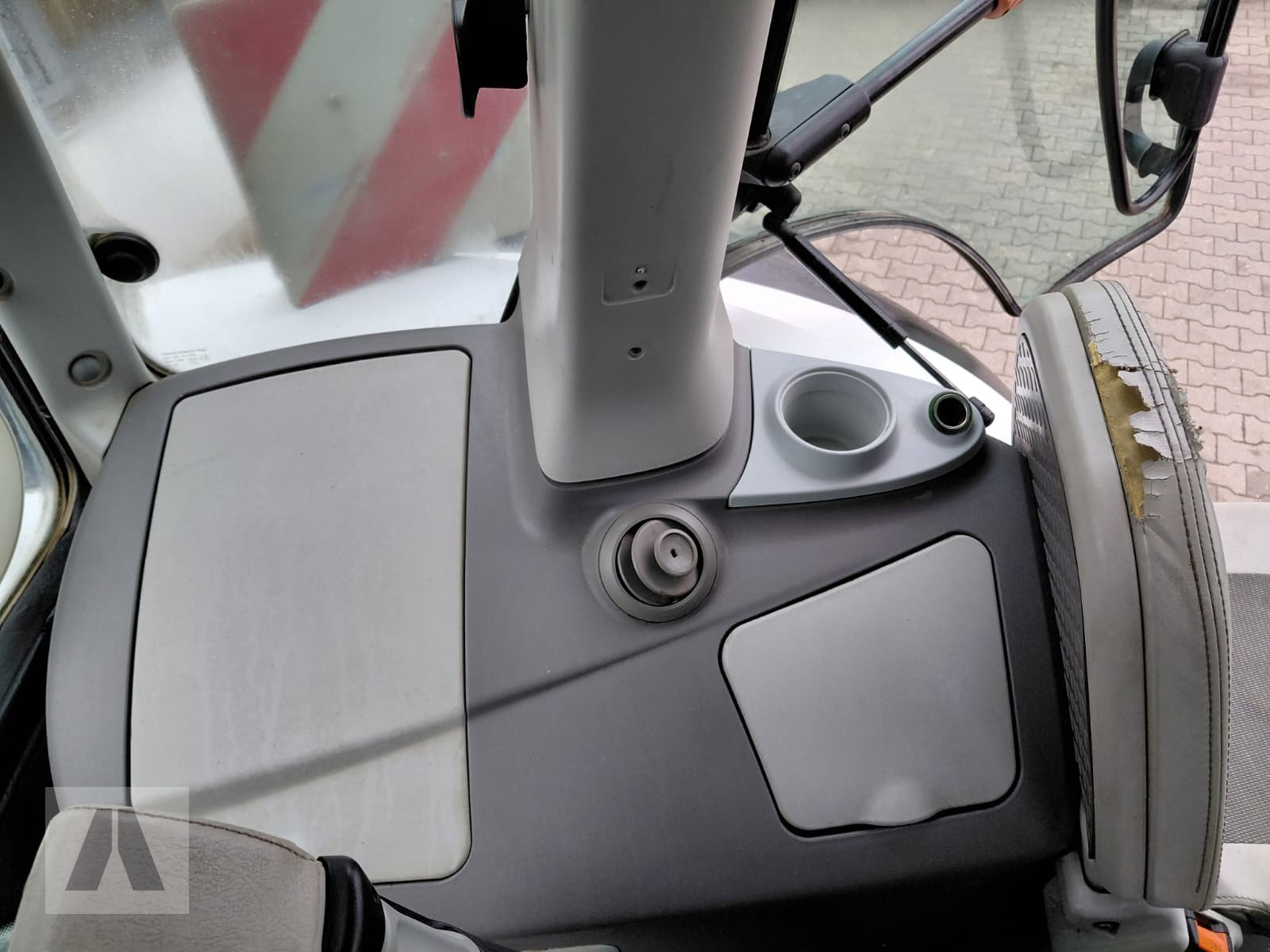 Traktor типа Deutz-Fahr Agrotron 7250 TTV, Gebrauchtmaschine в Regensburg (Фотография 15)