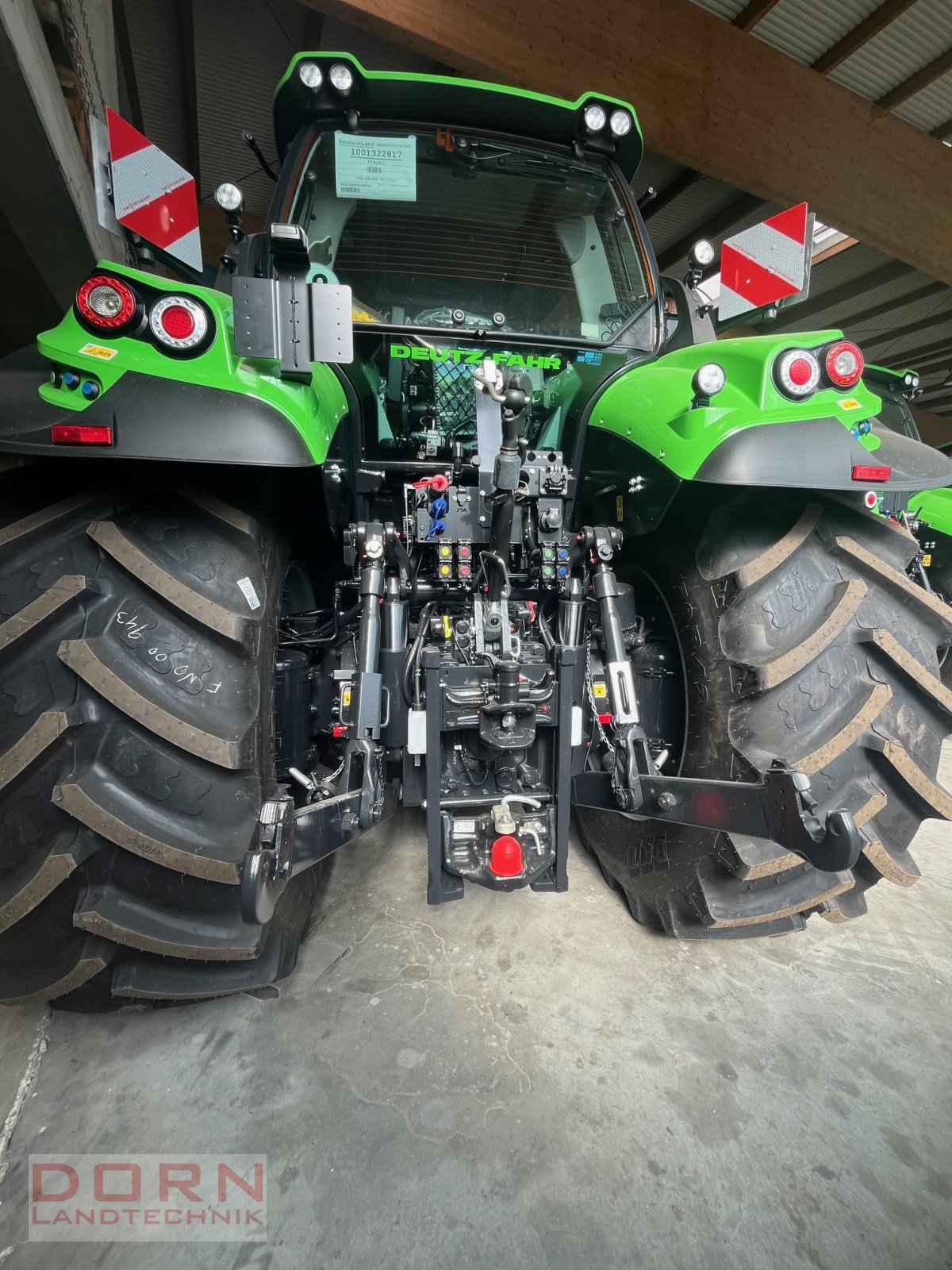 Traktor des Typs Deutz-Fahr Agrotron 7250 TTV, Neumaschine in Bruckberg (Bild 5)