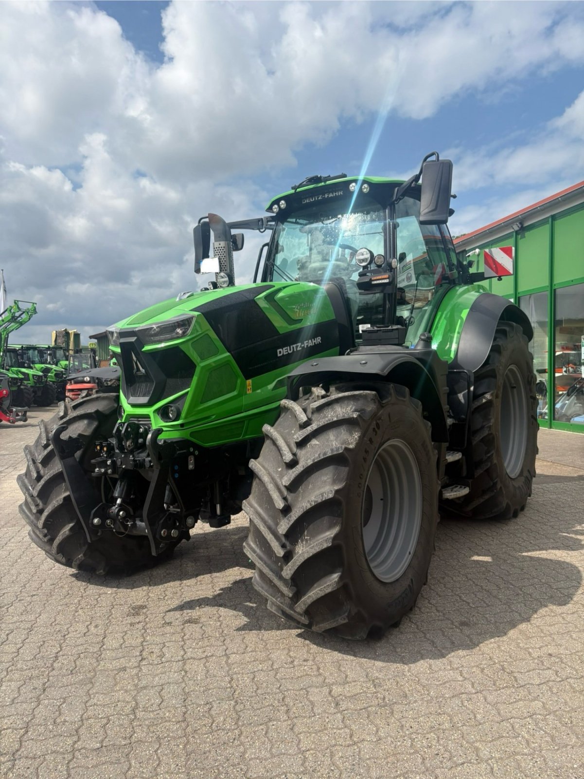 Traktor des Typs Deutz-Fahr Agrotron 7250 TTV, Neumaschine in Diemelsee (Bild 2)
