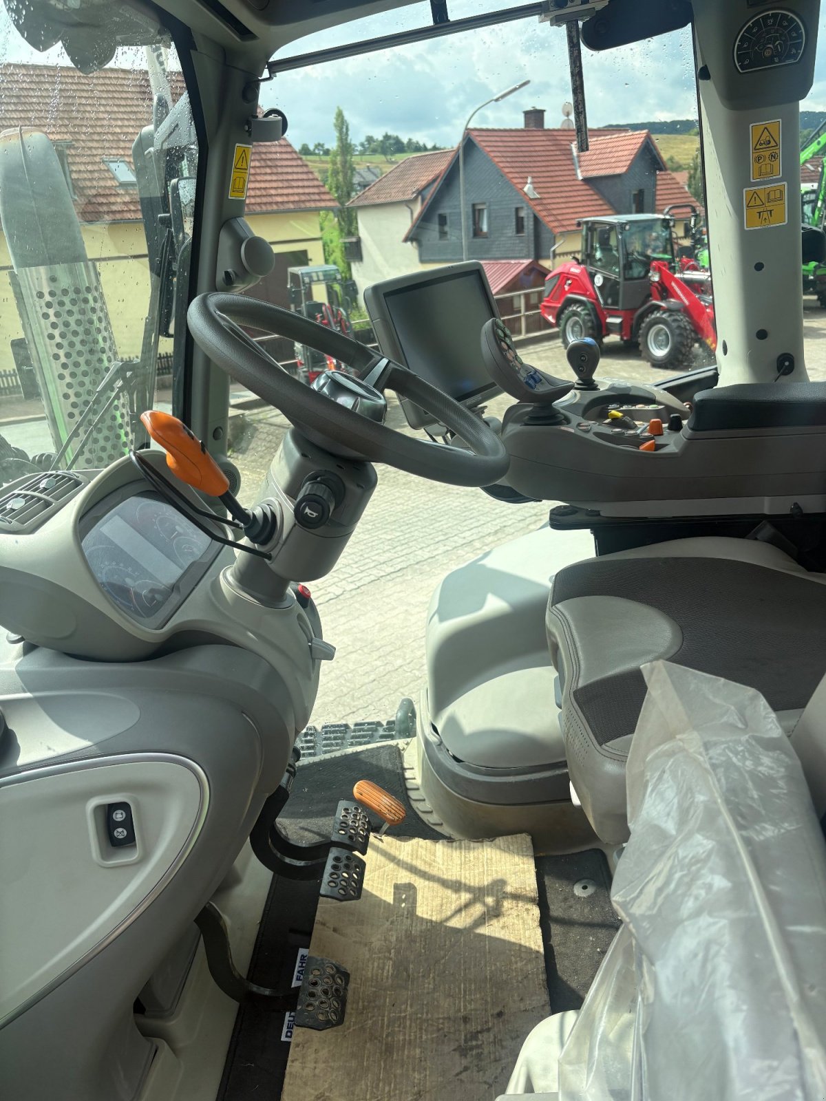 Traktor des Typs Deutz-Fahr Agrotron 7250 TTV, Neumaschine in Diemelsee (Bild 11)