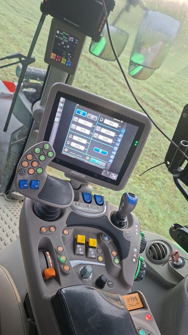 Traktor tip Deutz-Fahr Agrotron 7250 TTV, Gebrauchtmaschine in Les Ponts-de-Martel (Poză 6)