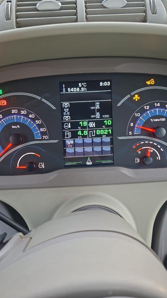 Traktor tip Deutz-Fahr Agrotron 7250 TTV, Gebrauchtmaschine in Les Ponts-de-Martel (Poză 5)