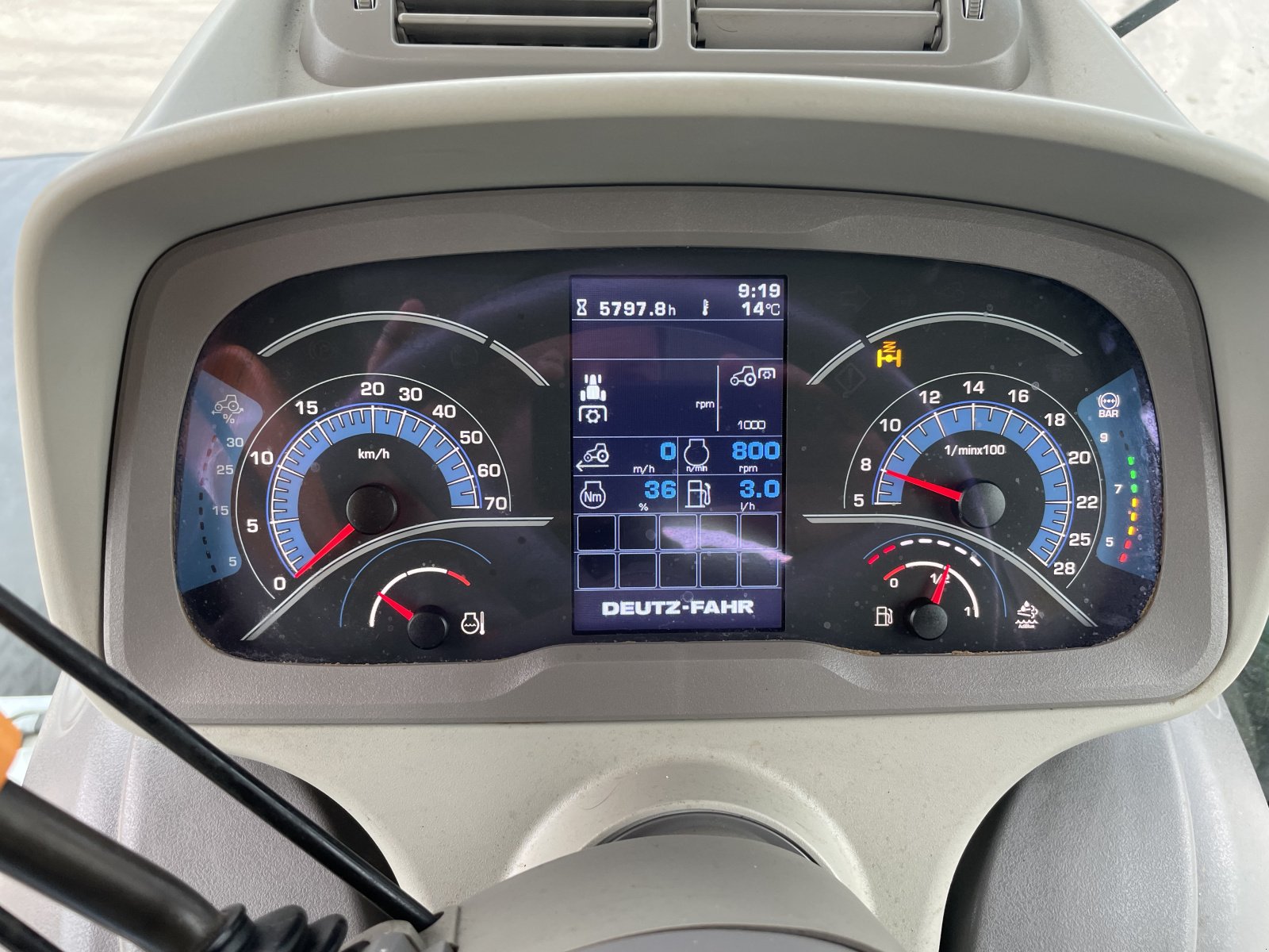 Traktor типа Deutz-Fahr Agrotron 7250 TTV, Gebrauchtmaschine в Dannstadt-Schauernheim (Фотография 12)