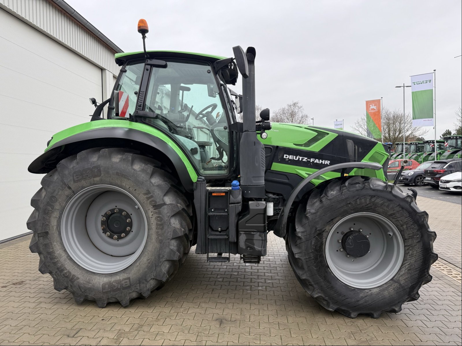 Traktor des Typs Deutz-Fahr Agrotron 7250 TTV, Gebrauchtmaschine in Bützow (Bild 7)