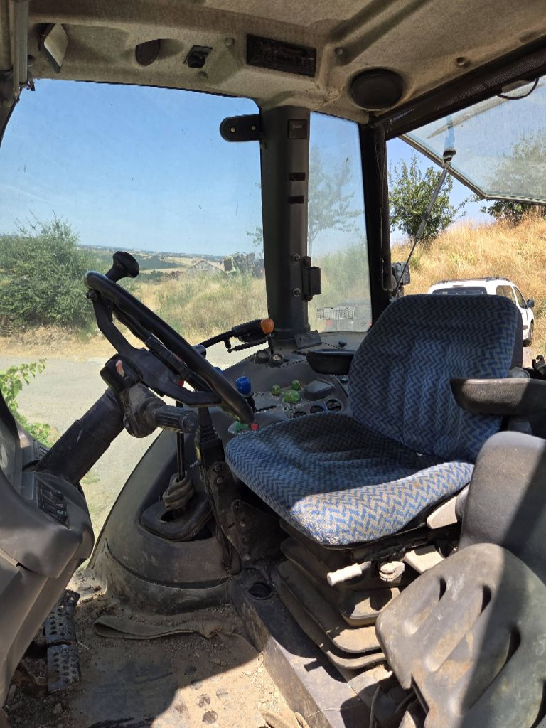 Traktor typu Deutz-Fahr Agrotron 80, Gebrauchtmaschine v ST MARTIN EN HAUT (Obrázek 2)