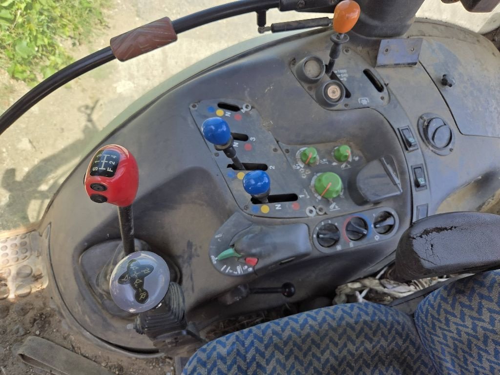 Traktor typu Deutz-Fahr Agrotron 80, Gebrauchtmaschine v ST MARTIN EN HAUT (Obrázek 4)