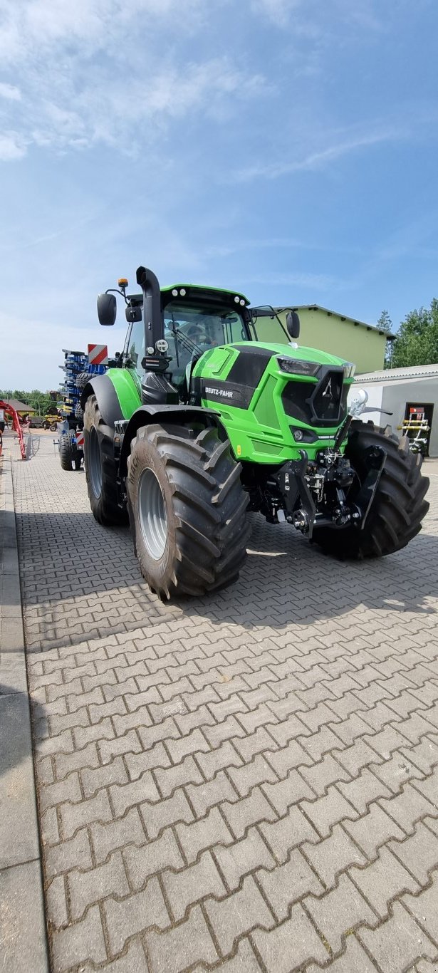 Traktor des Typs Deutz-Fahr Agrotron 8280 TTV, Gebrauchtmaschine in Stankov (Bild 1)