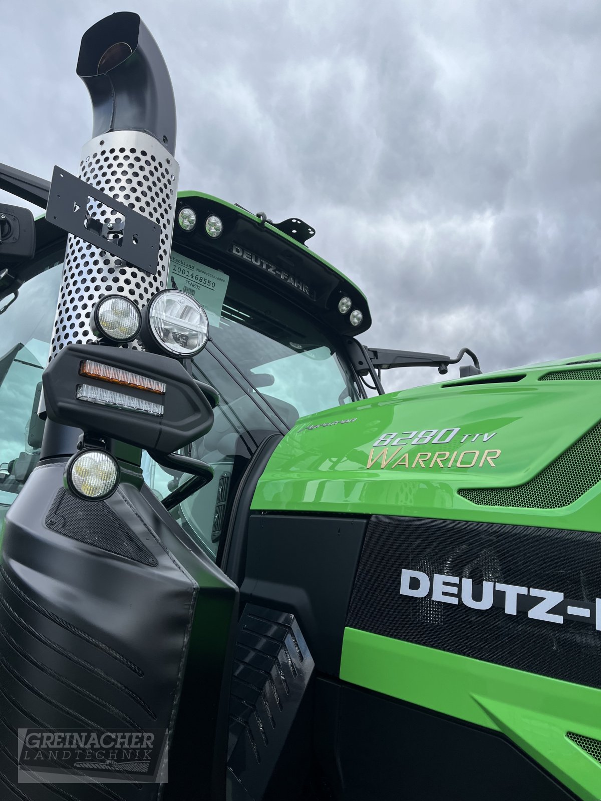 Traktor des Typs Deutz-Fahr Agrotron 8280 TTV, Neumaschine in Pfullendorf (Bild 5)