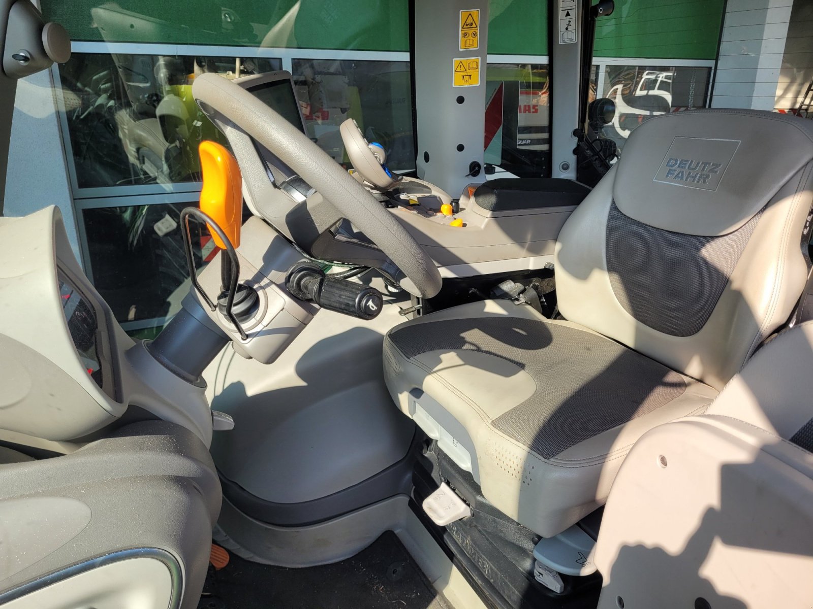 Traktor typu Deutz-Fahr Agrotron 8280 TTV, Gebrauchtmaschine v Goldburghausen (Obrázek 4)