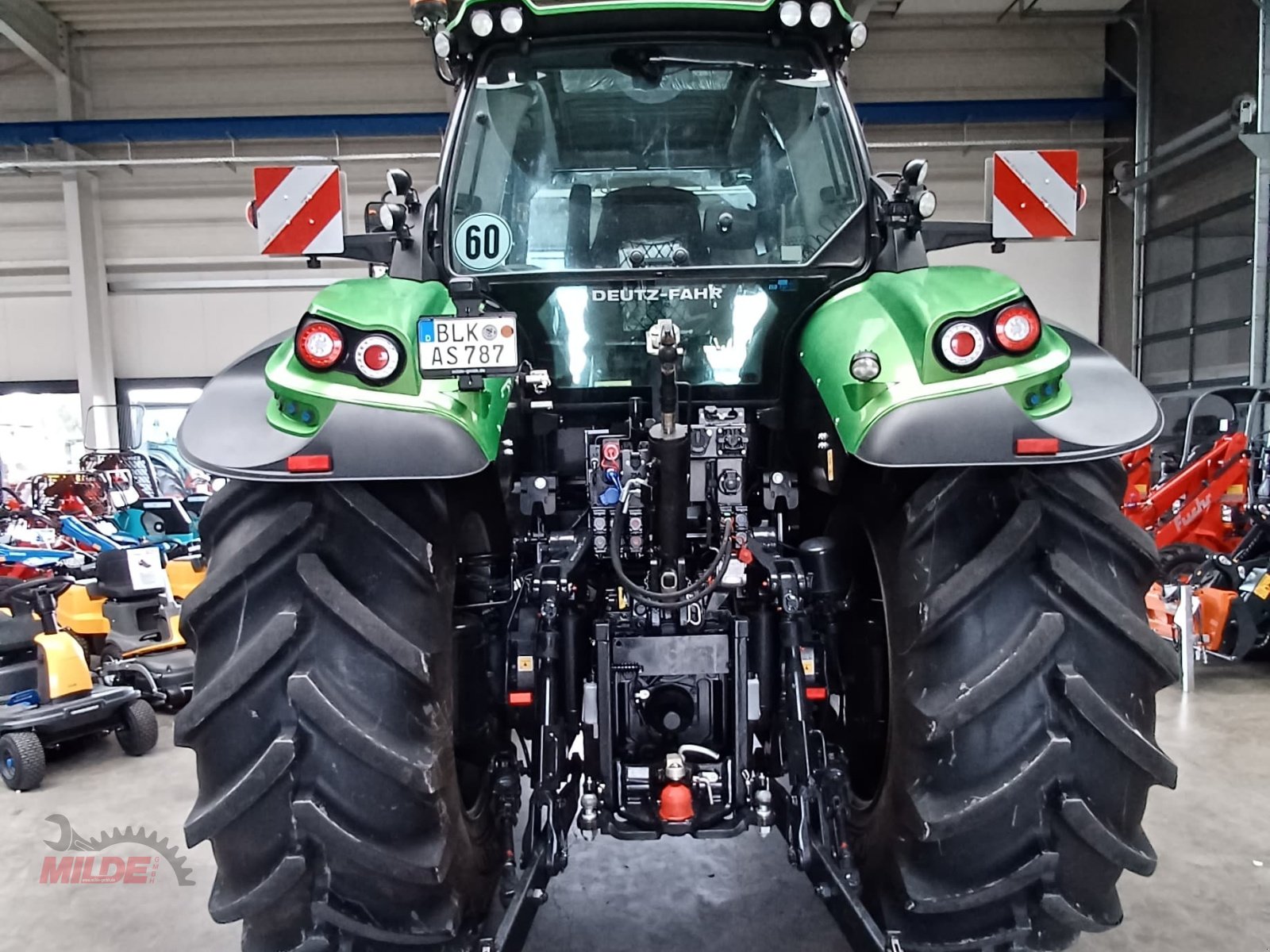 Traktor des Typs Deutz-Fahr Agrotron 8280 TTV, Gebrauchtmaschine in Creußen (Bild 8)