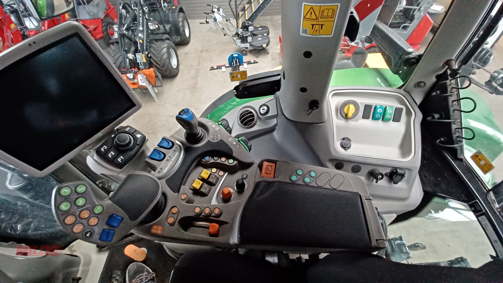 Traktor des Typs Deutz-Fahr Agrotron 8280 TTV, Gebrauchtmaschine in Creußen (Bild 12)