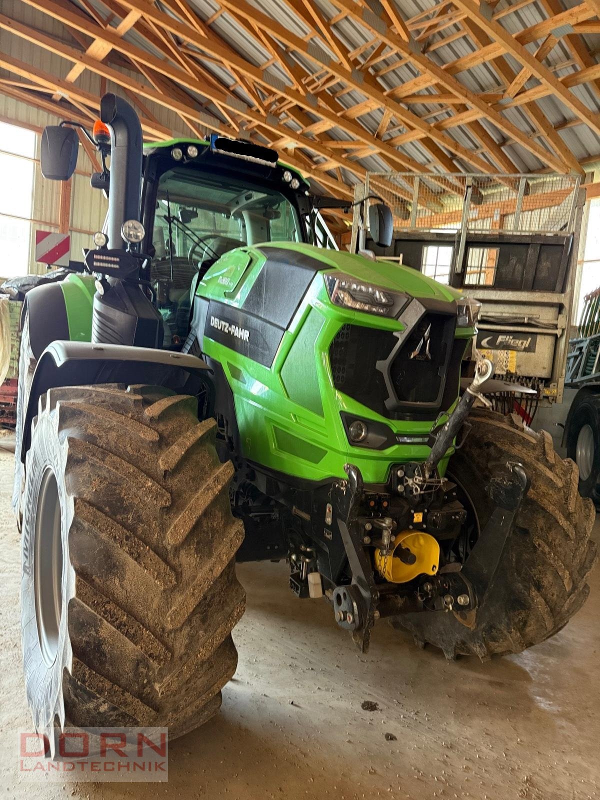 Traktor типа Deutz-Fahr Agrotron 8280 TTV, Gebrauchtmaschine в Bruckberg (Фотография 5)