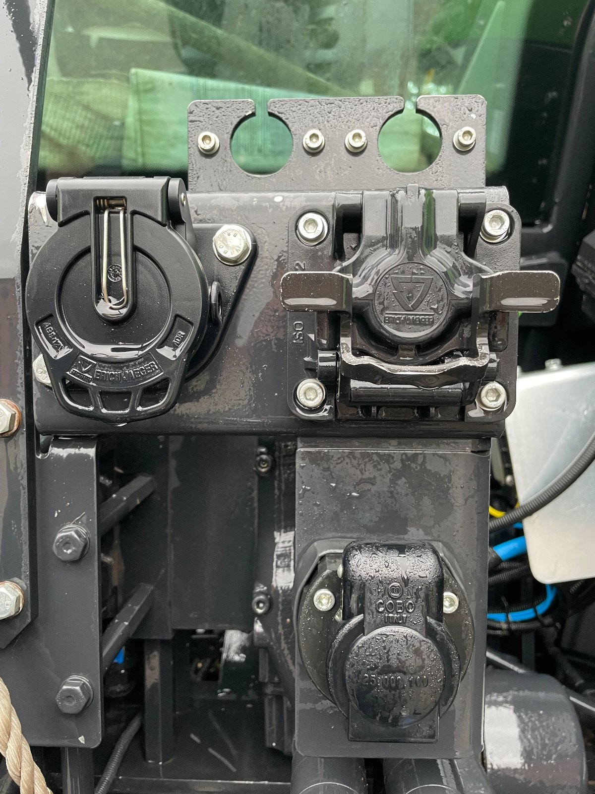 Traktor of the type Deutz-Fahr Agrotron 8280 TTV, Gebrauchtmaschine in Liebenau (Picture 9)