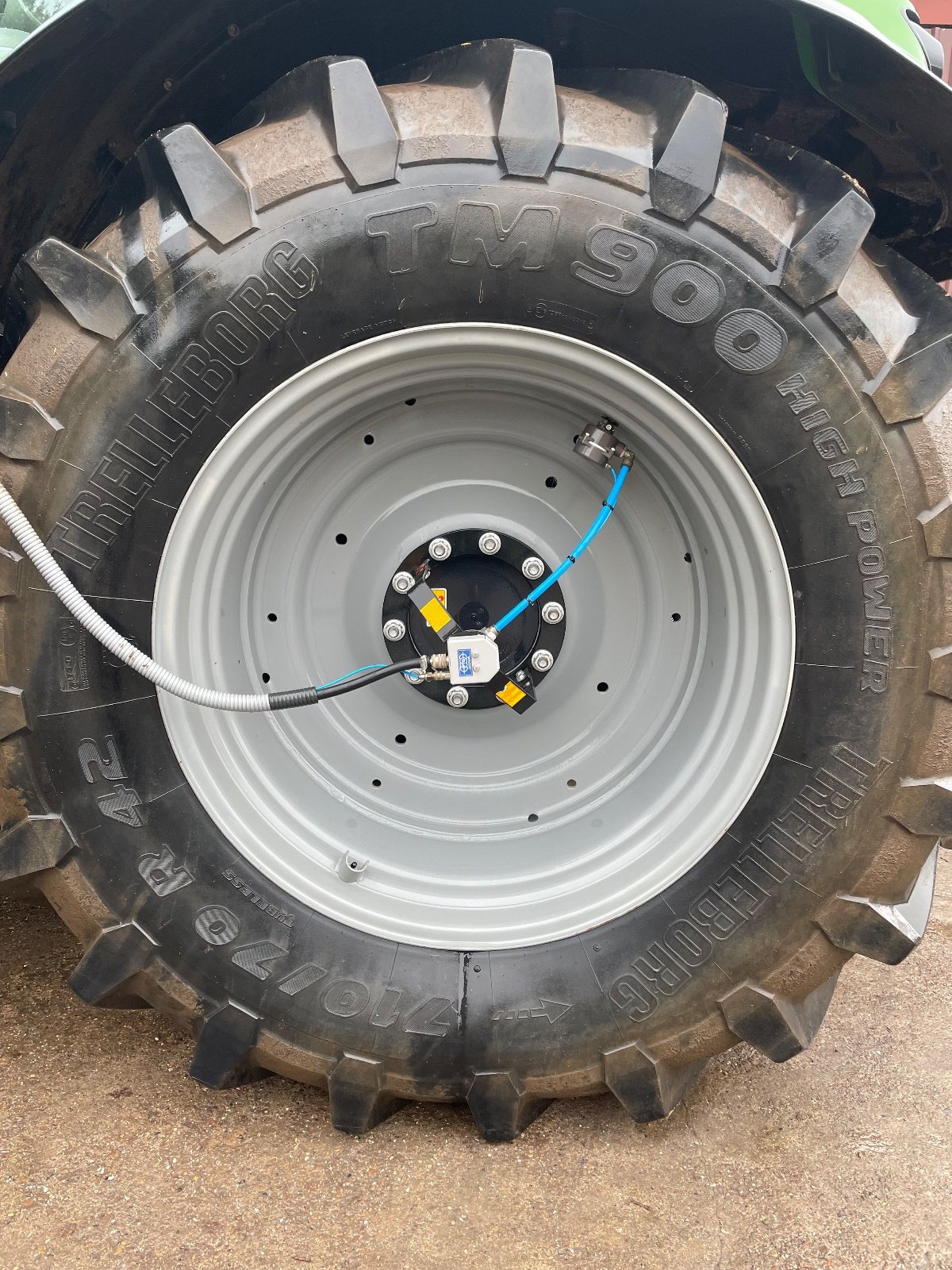 Traktor of the type Deutz-Fahr Agrotron 8280 TTV, Gebrauchtmaschine in Liebenau (Picture 13)