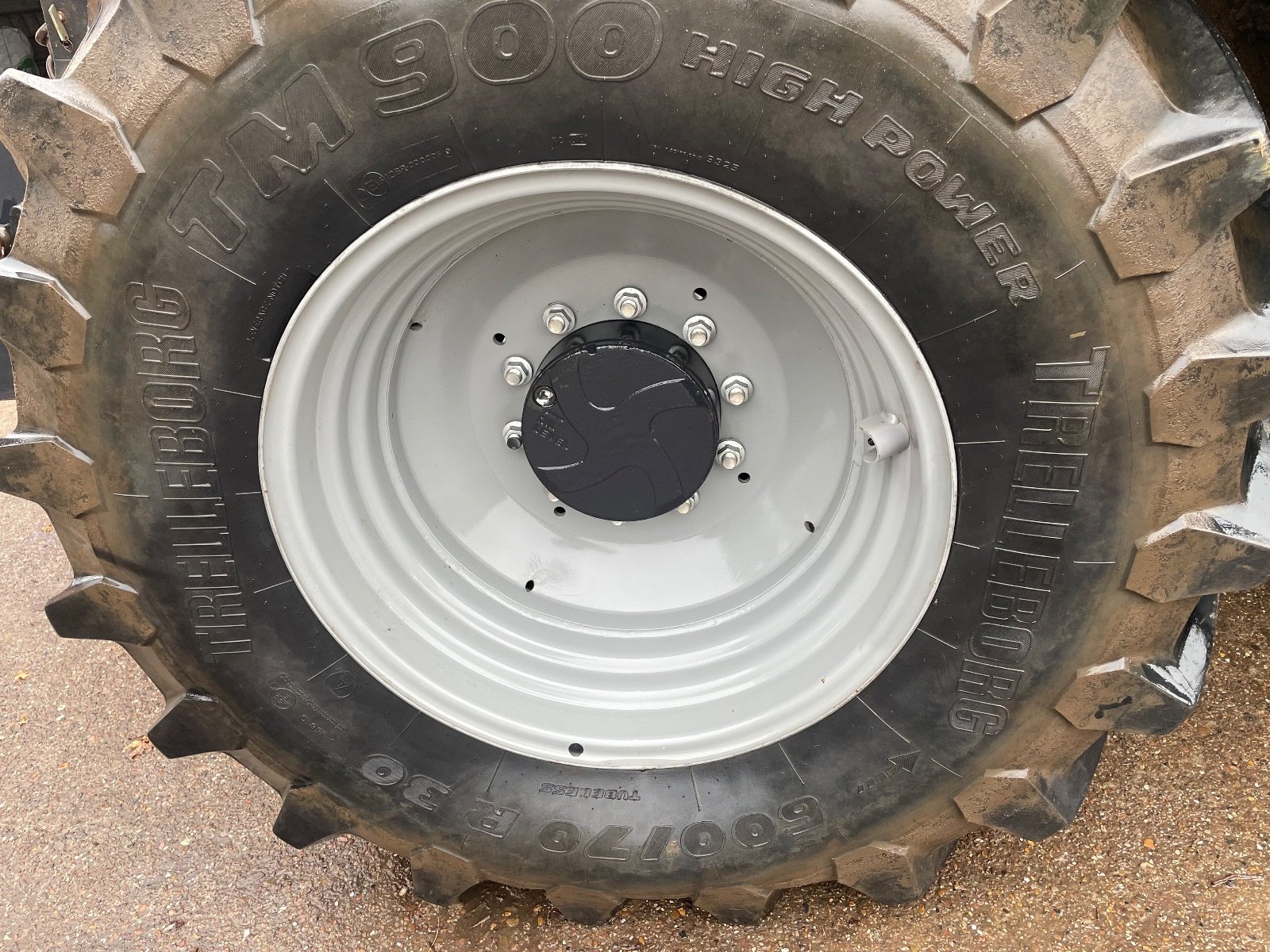 Traktor of the type Deutz-Fahr Agrotron 8280 TTV, Gebrauchtmaschine in Liebenau (Picture 14)