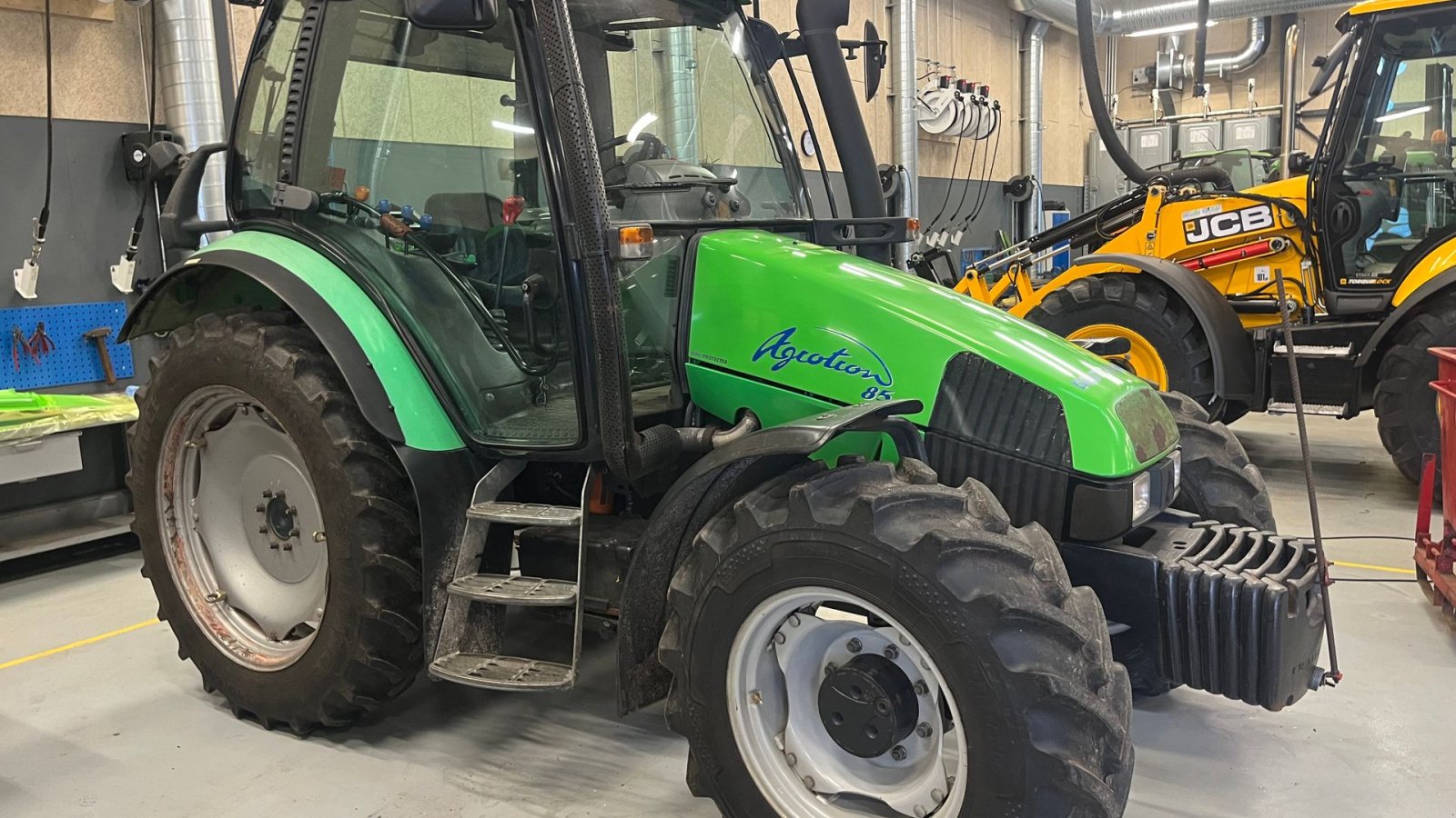 Traktor des Typs Deutz-Fahr Agrotron 85, Gebrauchtmaschine in Brørup (Bild 1)