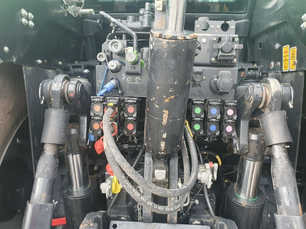 Traktor типа Deutz-Fahr AGROTRON 9340 TTV, Gebrauchtmaschine в DOMFRONT (Фотография 5)