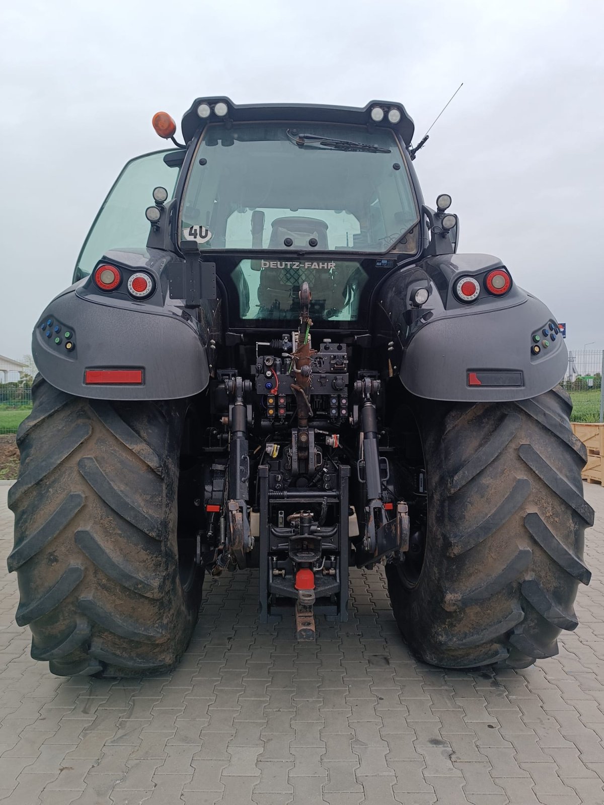 Traktor of the type Deutz-Fahr Agrotron 9340 TTV, Gebrauchtmaschine in Orţişoara (Picture 4)