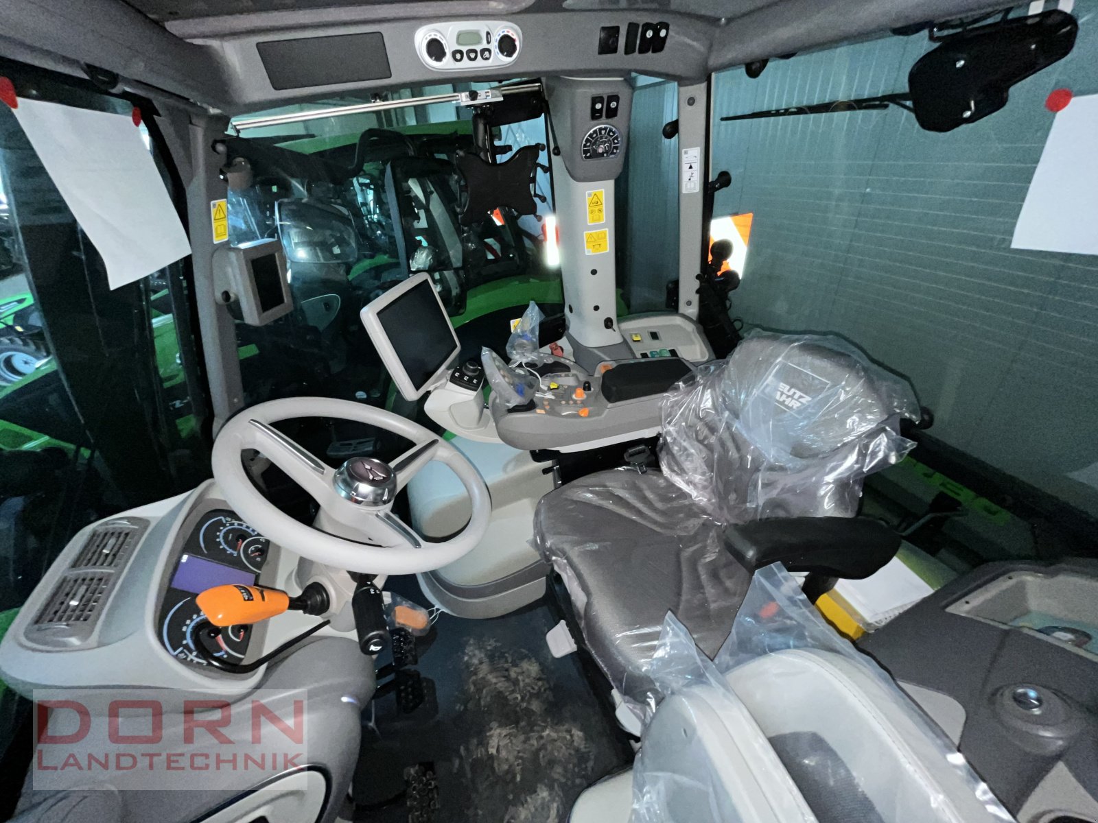 Traktor του τύπου Deutz-Fahr Agrotron 9340 TTV, Neumaschine σε Bruckberg (Φωτογραφία 5)