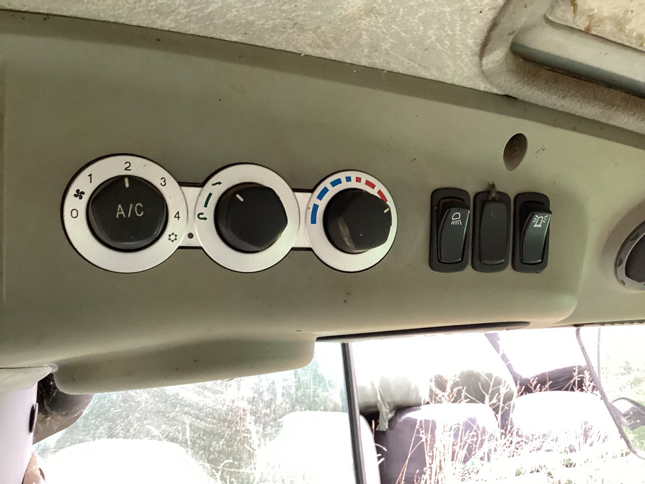 Traktor typu Deutz-Fahr AGROTRON K 100, Gebrauchtmaschine w VERNOUX EN VIVARAIS (Zdjęcie 7)