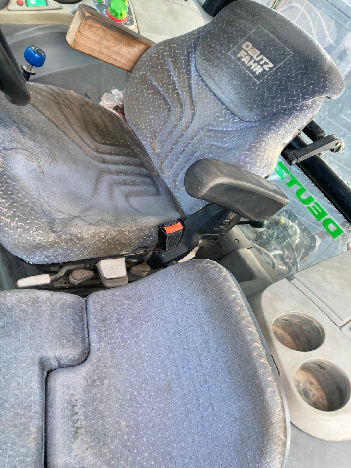 Traktor от тип Deutz-Fahr Agrotron K 100, Gebrauchtmaschine в Wülfershausen an der Saale (Снимка 18)