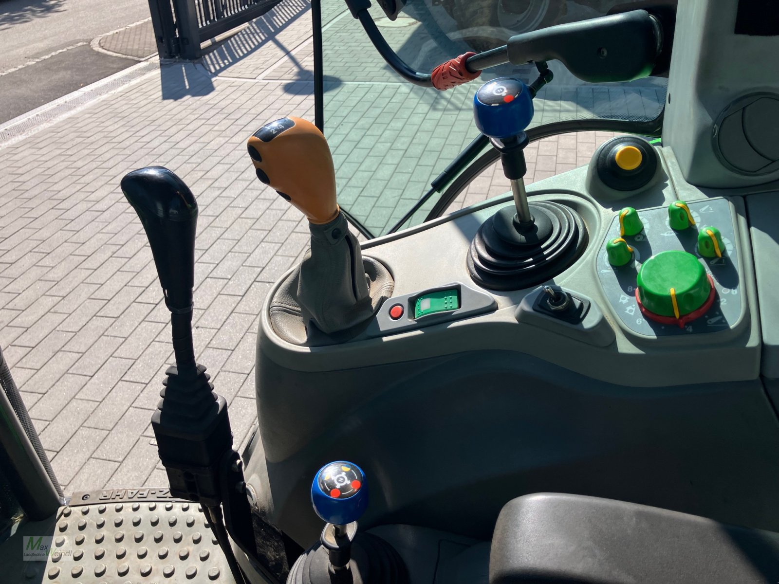 Traktor van het type Deutz-Fahr Agrotron K 410, Gebrauchtmaschine in Markt Schwaben (Foto 9)