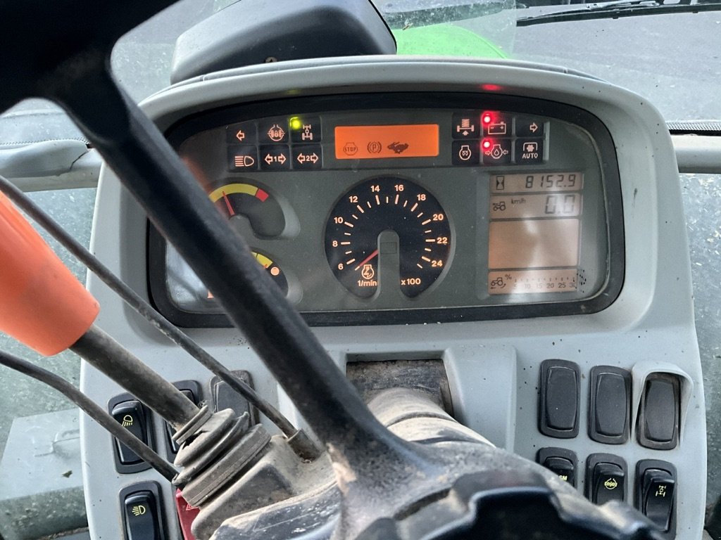 Traktor des Typs Deutz-Fahr AGROTRON K 420, Gebrauchtmaschine in SAINT NIZIER DE FORNAS (Bild 4)