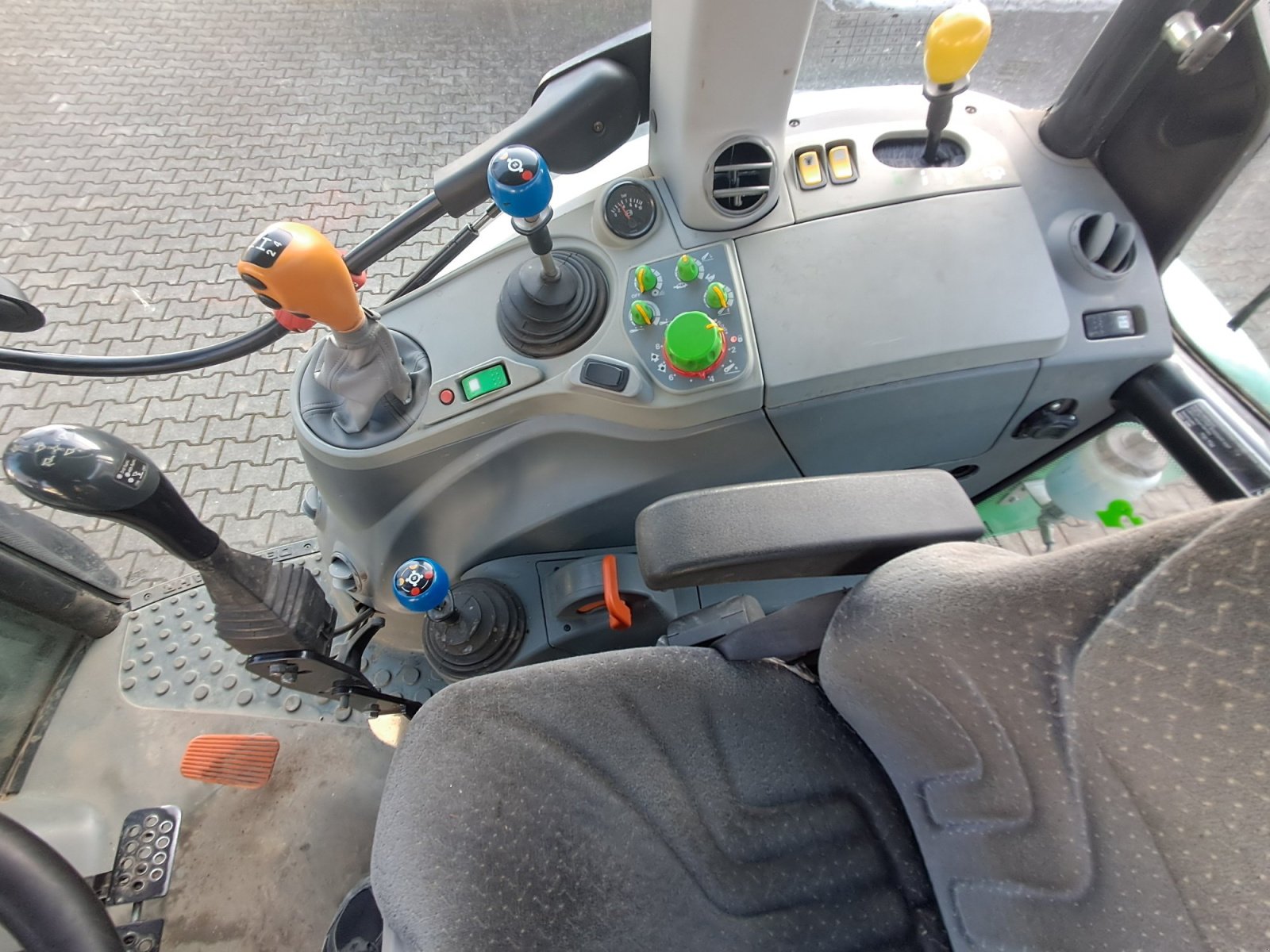 Traktor типа Deutz-Fahr Agrotron K 610, Gebrauchtmaschine в Dorfen (Фотография 1)