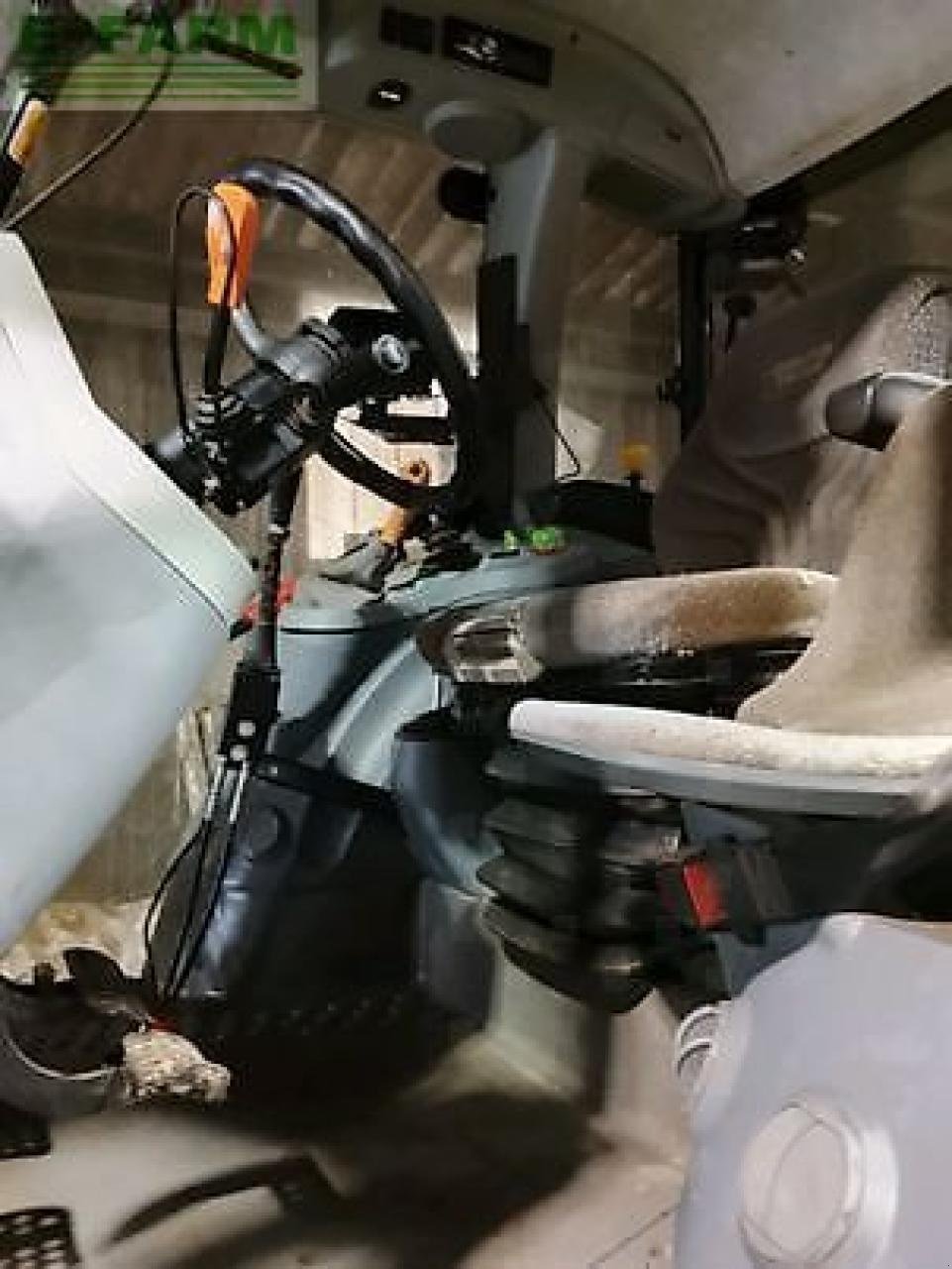 Traktor tip Deutz-Fahr agrotron k420, Gebrauchtmaschine in MONFERRAN (Poză 10)