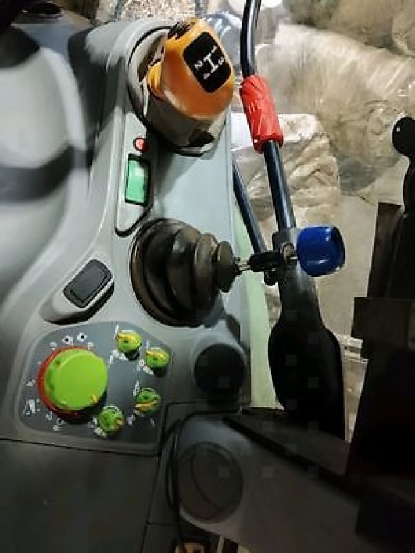 Traktor du type Deutz-Fahr AGROTRON K420, Gebrauchtmaschine en Revel (Photo 11)
