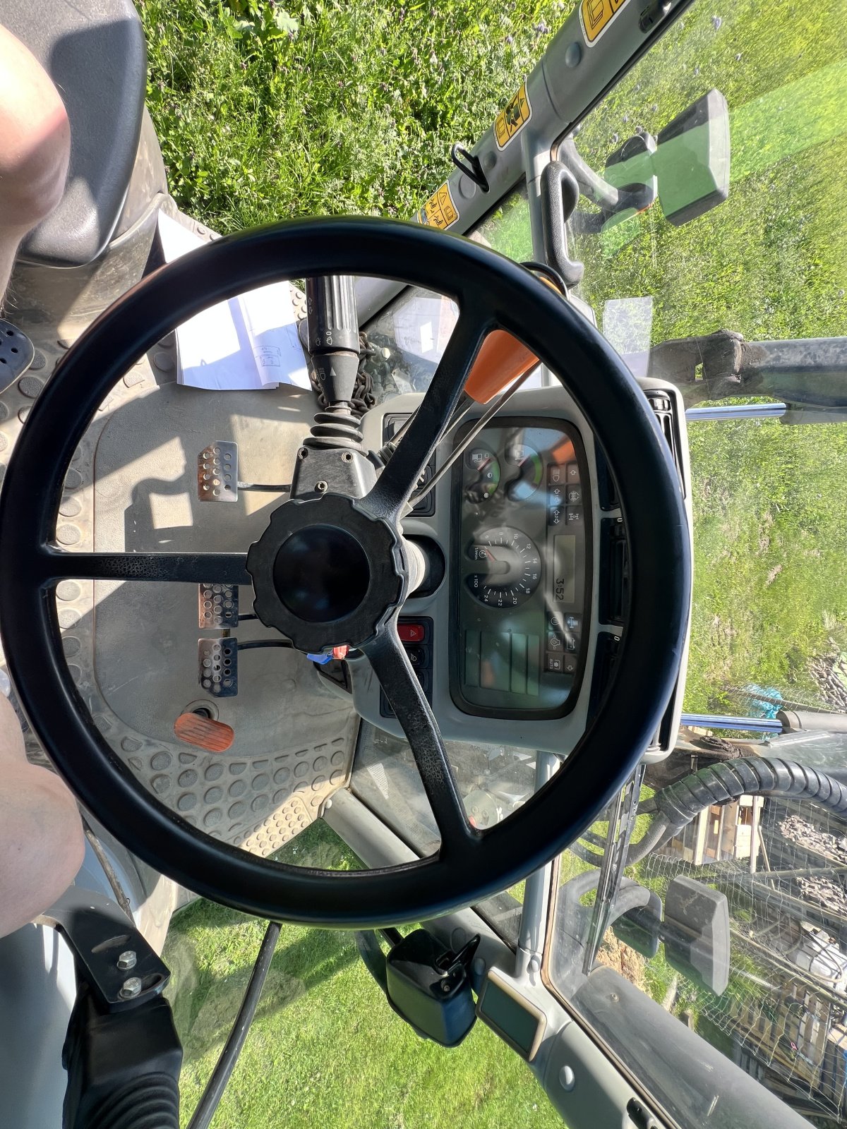 Traktor typu Deutz-Fahr Agrotron M 410, Gebrauchtmaschine v Winsen (Obrázek 2)