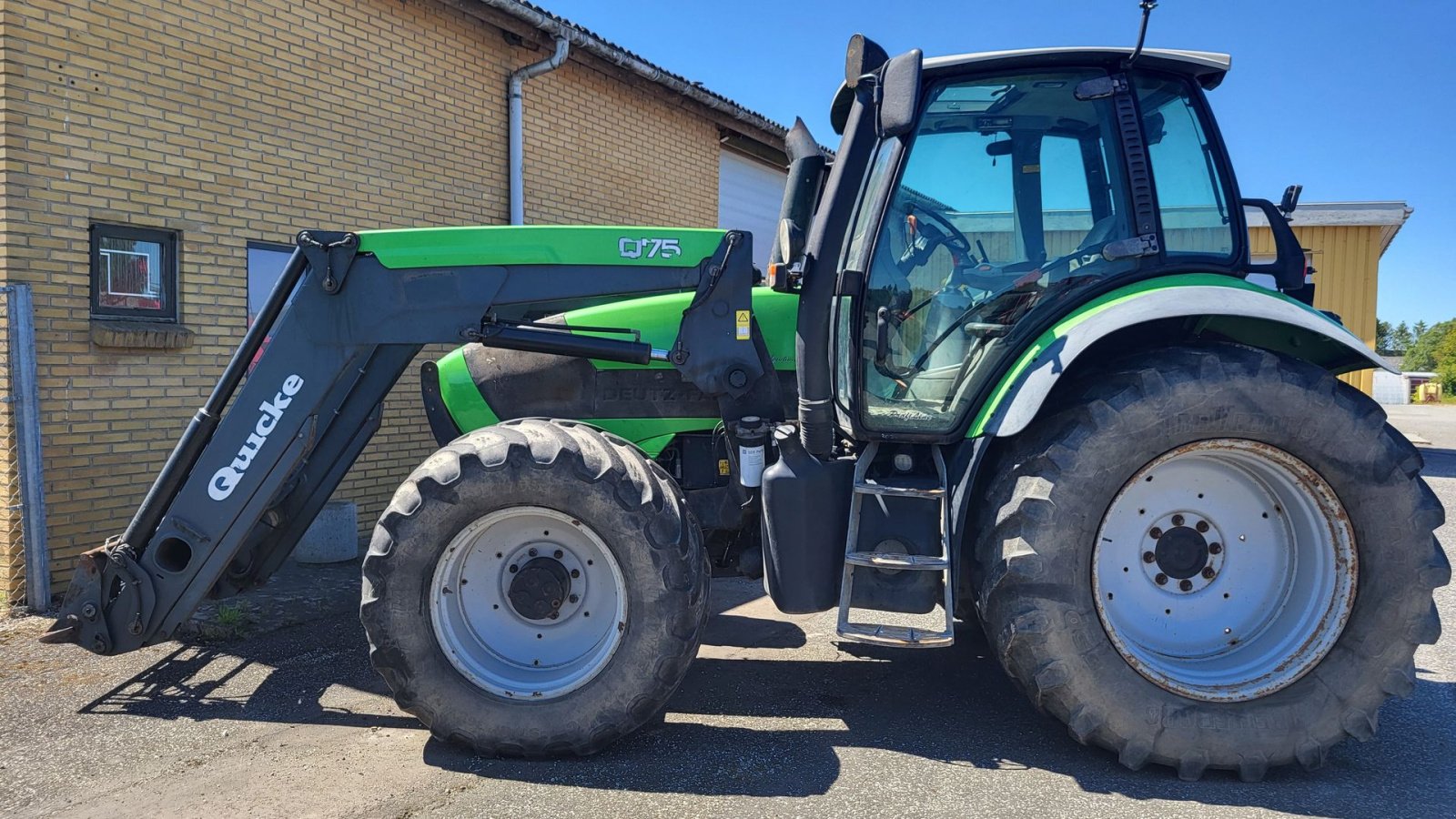 Traktor типа Deutz-Fahr Agrotron M 620 M 620 profiline Quicke Q75 frontlæsser, Gebrauchtmaschine в Sabro (Фотография 1)