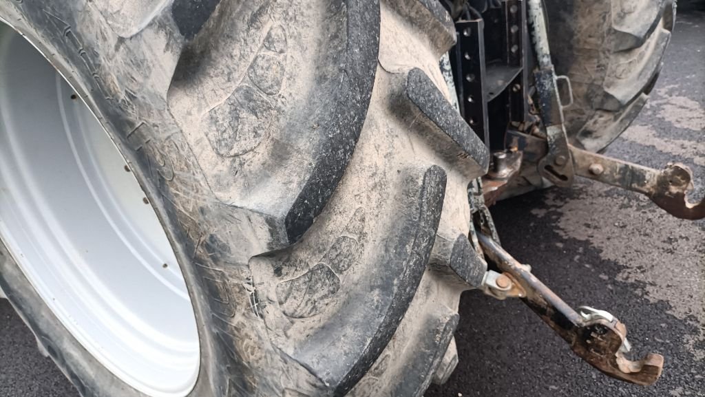 Traktor des Typs Deutz-Fahr AGROTRON M 620 PL, Gebrauchtmaschine in SAINT-HILAIRE-EN-PUISEAUX (Bild 10)