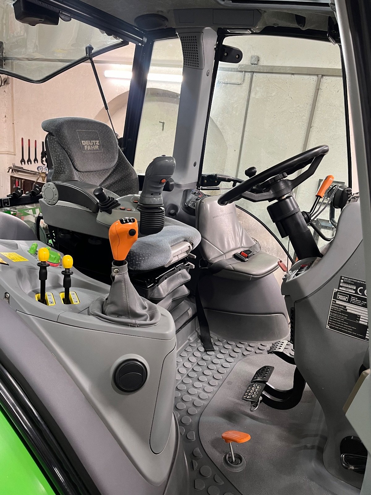 Traktor of the type Deutz-Fahr Agrotron M 625 Profiline, Gebrauchtmaschine in Erding (Picture 11)