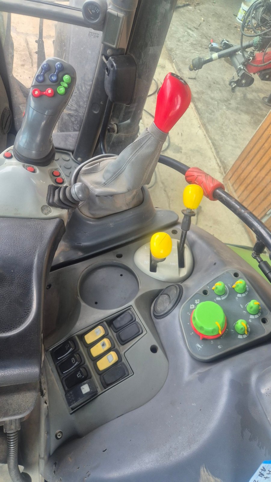 Traktor van het type Deutz-Fahr Agrotron M 650 Profiline, Gebrauchtmaschine in Unterschwaningen (Foto 2)