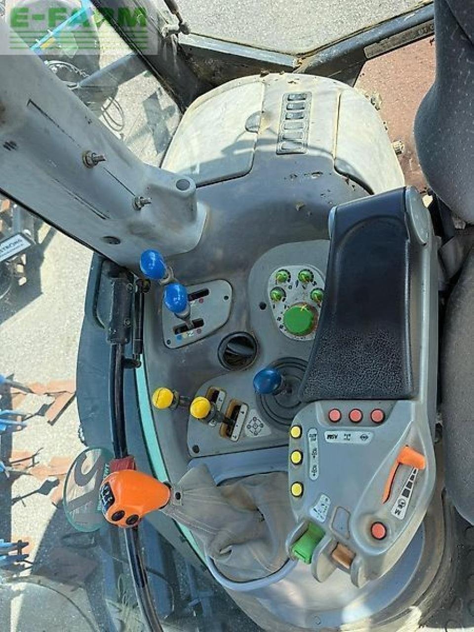 Traktor van het type Deutz-Fahr agrotron m410, Gebrauchtmaschine in HAMERSEN (Foto 8)