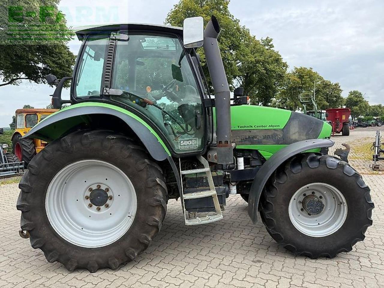 Traktor от тип Deutz-Fahr agrotron m600 motor neu !, Gebrauchtmaschine в HAMERSEN (Снимка 2)